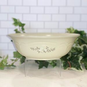 Pfaltzgraff Heirloom 8” Round Vegetable Bowl 011